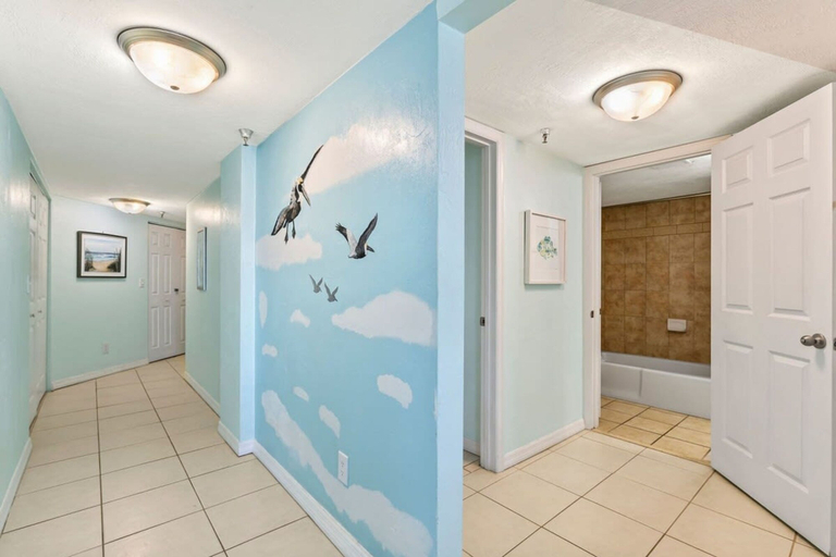 Room 3, Oceanfront Penthouse Pool Hot Tub Beach Access, Volusia