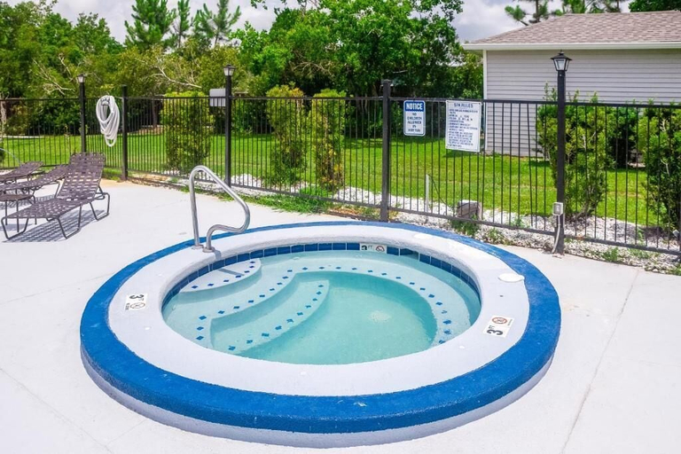 Sport & Beauty 5, Full Condo w/ Pool & Gym, Sleeps 4, Baldwin