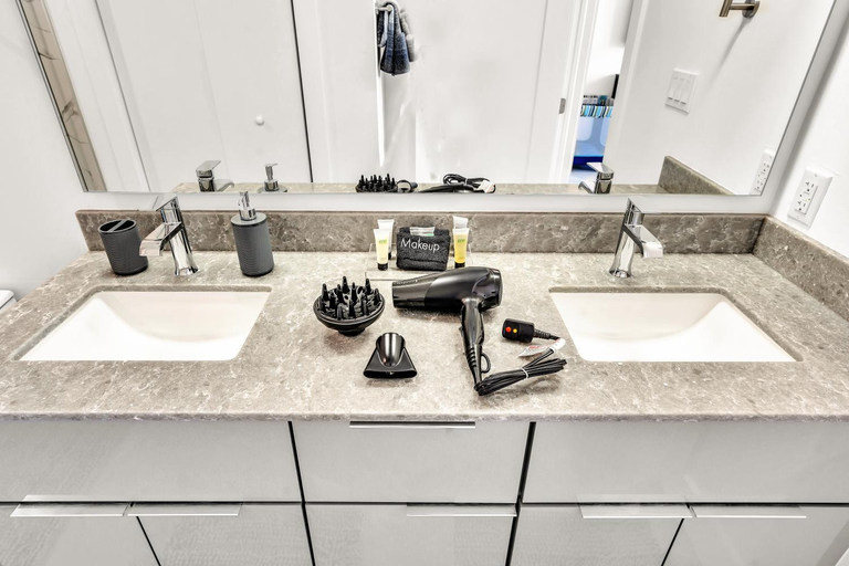 5, Ocean Wave Deluxe Brand New Apartments, Broward