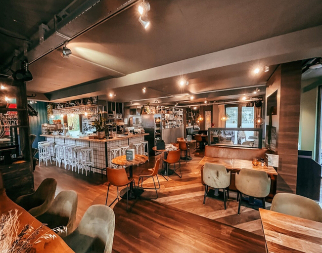 Food & Drinks 5, Alluring Apartment in Bergen With Terrace, Garden and BBQ, Bergen