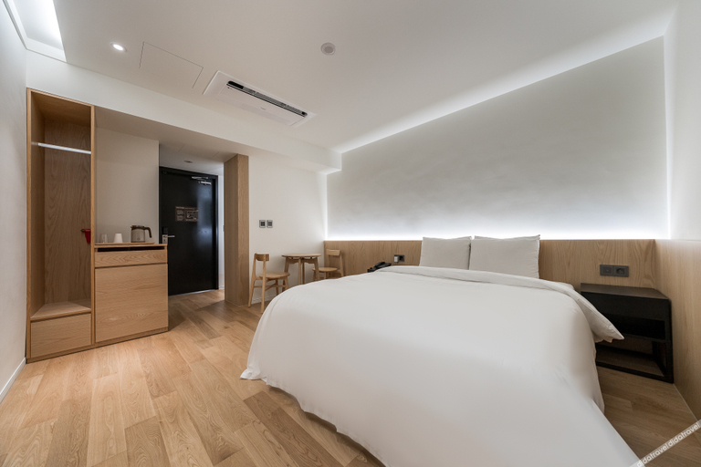 Bedroom 4, Yeoksam CF, Gangnam