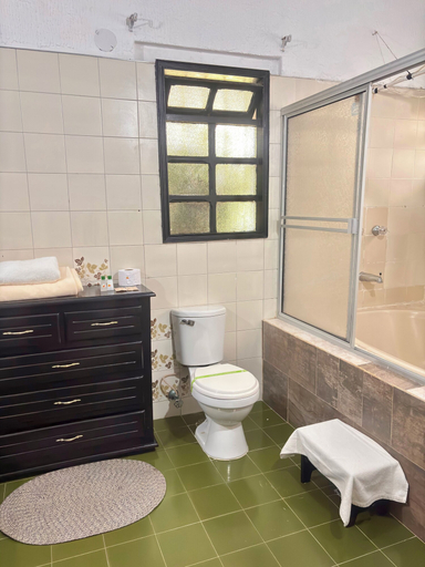 Bathroom 5, Premium Real, Medellín
