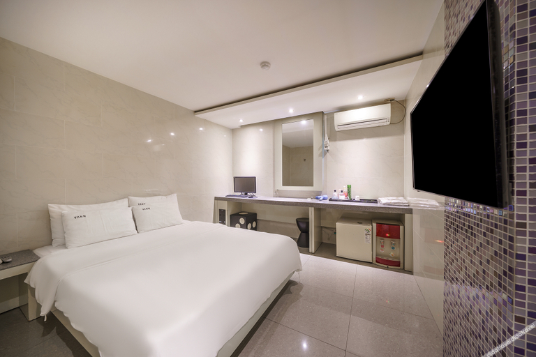 Bedroom 4, Sincheon Haru, Songpa