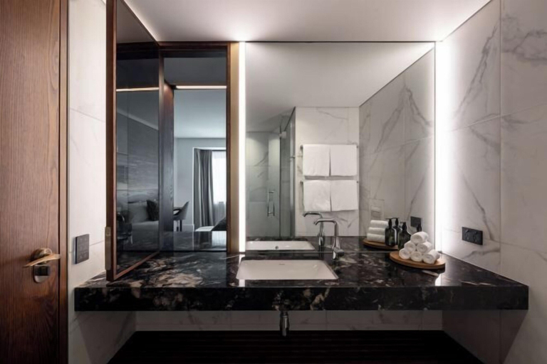 Bathroom 10
