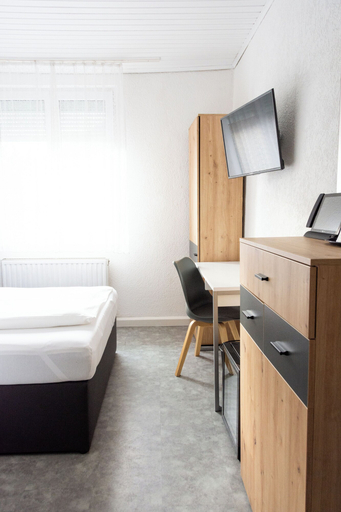 Bedroom 2, Hotel Cocco Bello Smart Check in, Ludwigsburg