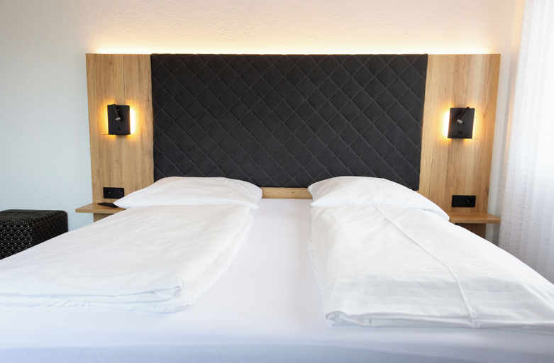 Bedroom 4, Hotel Cocco Bello Smart Check in, Ludwigsburg