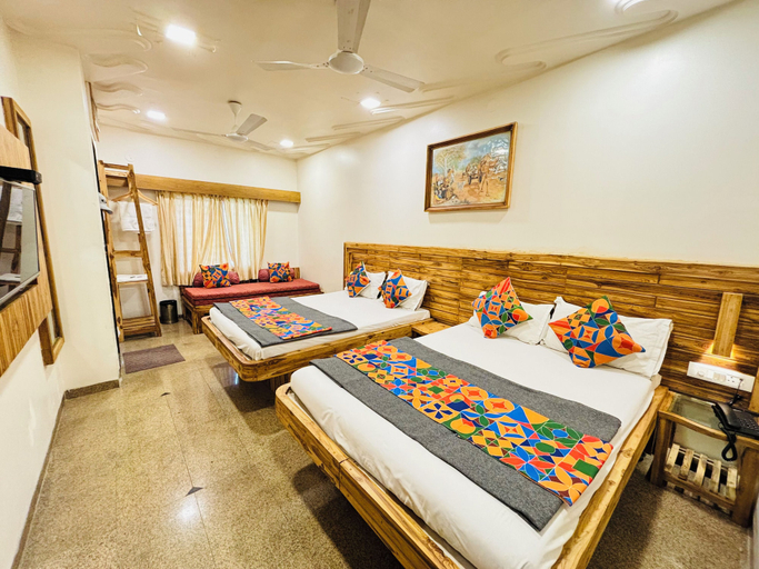 Food & Drinks 3, Hotel Regency, Amravati