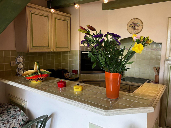 Private kitchen 4, Charming Holiday Home With Swimming Pool, Hérault