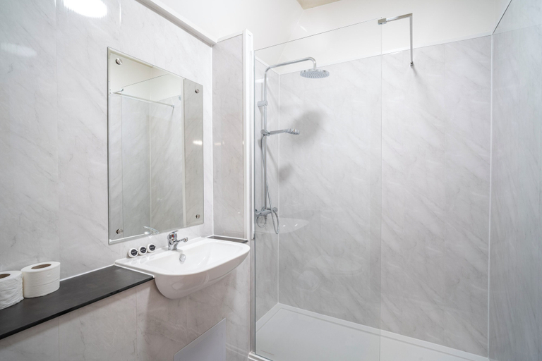 Bathroom 4, Britannia Hotel Wigan, Wigan