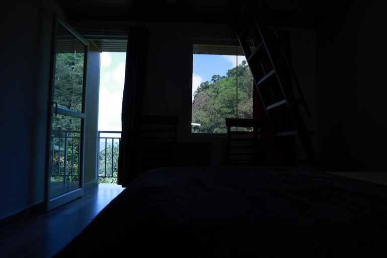 Bedroom, Nest in mist INN, Idukki