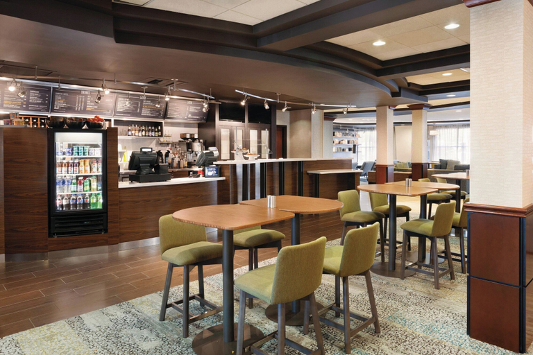 Food & Drinks 5, Courtyard Marriott Fort Smith Downtown, Sebastian