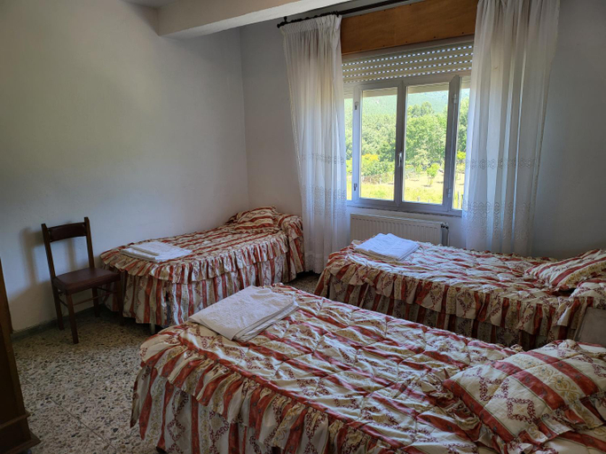 Others 4, HOSTAL BARCELONA, Ourense