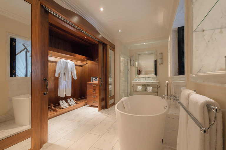 Bathroom 5, Hemingways Nairobi, Langata