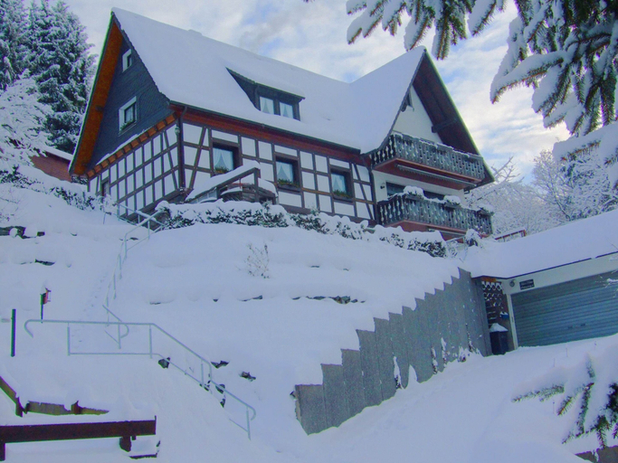 Exterior 5, Cosy Apartment in Hallenberg Near Centre, Hochsauerlandkreis