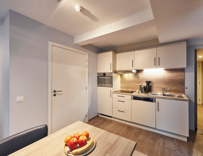 Dining Room 9
