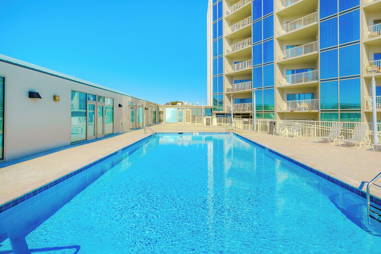 Sport & Beauty 5, Sea Breeze 1010 Penthouse, Harrison