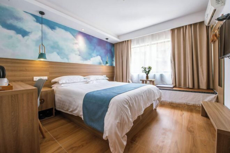 Bedroom 23