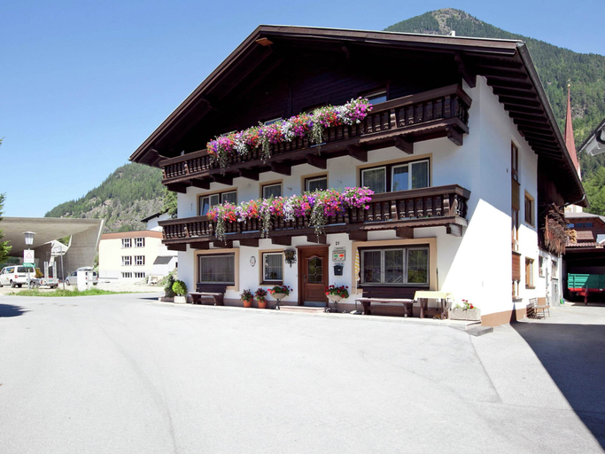 Exterior & Views 1, Apartment in Austria with Mountain Views, Imst
