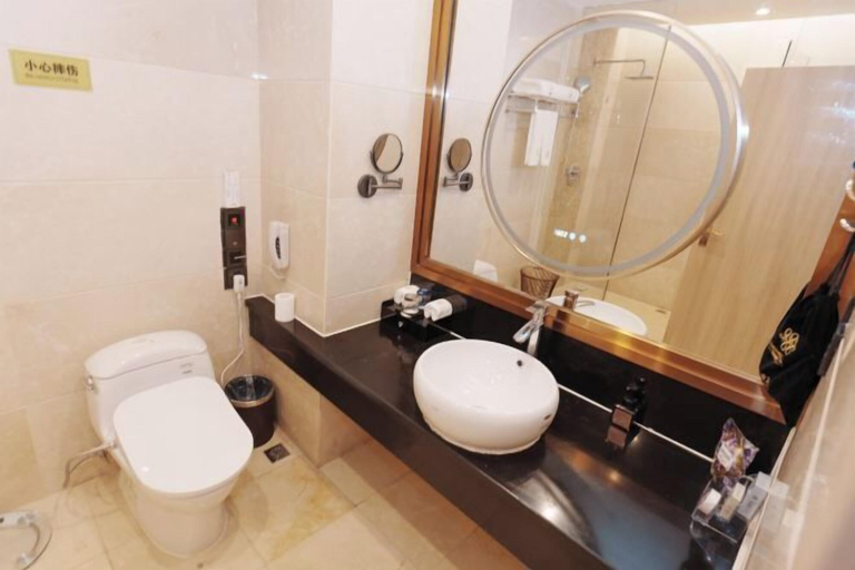 Bathroom 3, Antai Yinshan Jinjiang Hotel, Guang'an