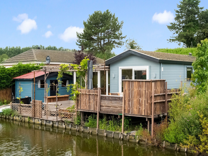 Exterior 5, Idyllic Holiday Home in Ooltgensplaat Near Centre, Oostflakkee