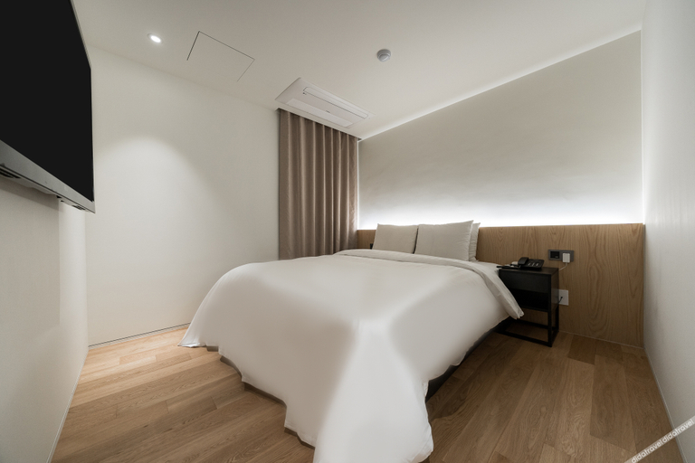 Bedroom 3, Yeoksam CF, Gangnam