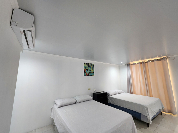 Bedroom 3, Wally World Inn, Comayagua