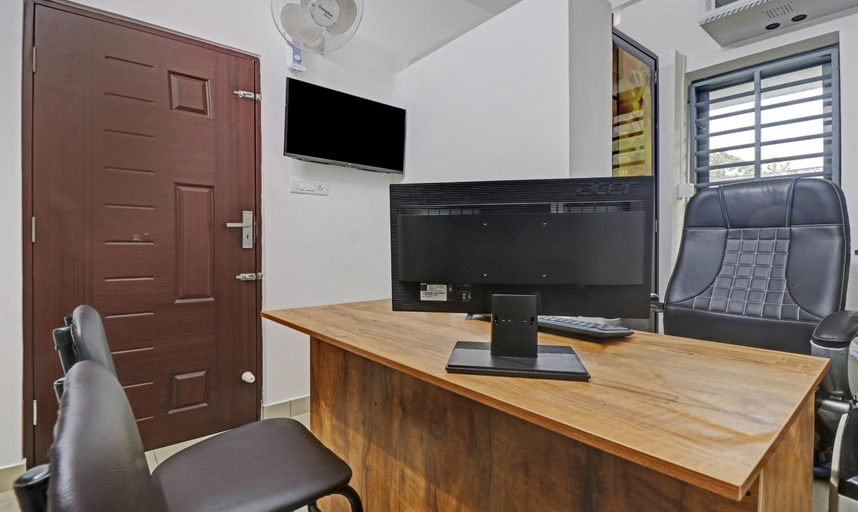 Public Area 2, NIRUPAMA HOTEL ALUVA, Ernakulam