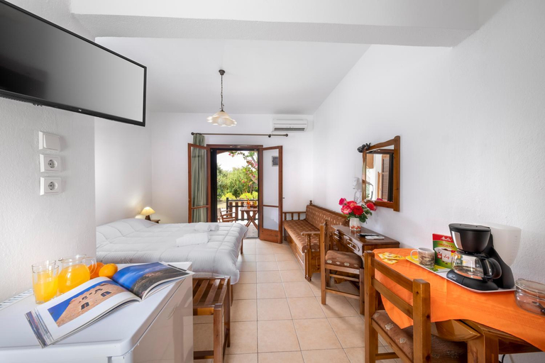Bedroom 2, Vergonis Studios, Thessaly