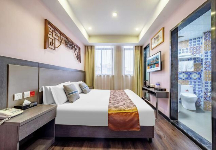 Bedroom 12
