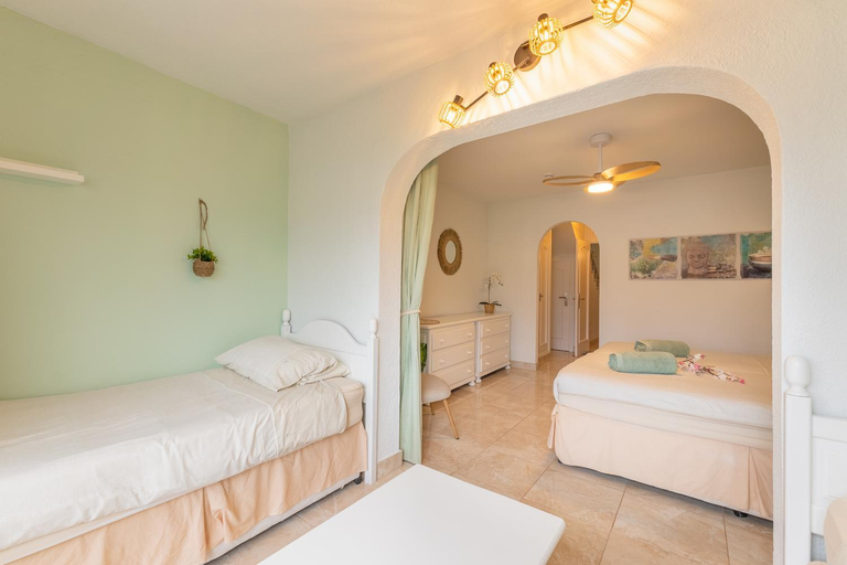 Bedroom 3, Beautiful 4 bedroom house with phenomenal golf and mountain views, Santa Cruz de Tenerife
