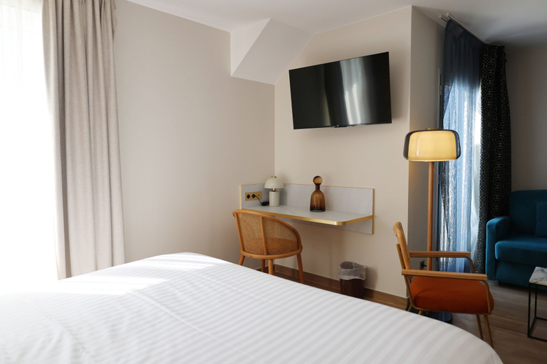 Bedroom 2, Les Sables Blancs, Finistère