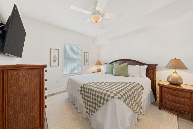 Bedroom 2, Seawind 1302, Baldwin