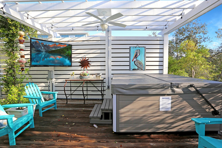 Others 5, Four Winds Cottage, Gulf