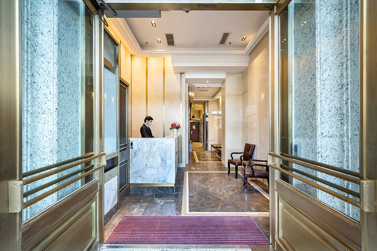 Others 5, Lander Grand Hotel, Hong Kong Island