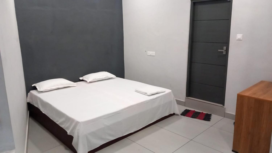 Bedroom 3, S V S Rooms, Ernakulam