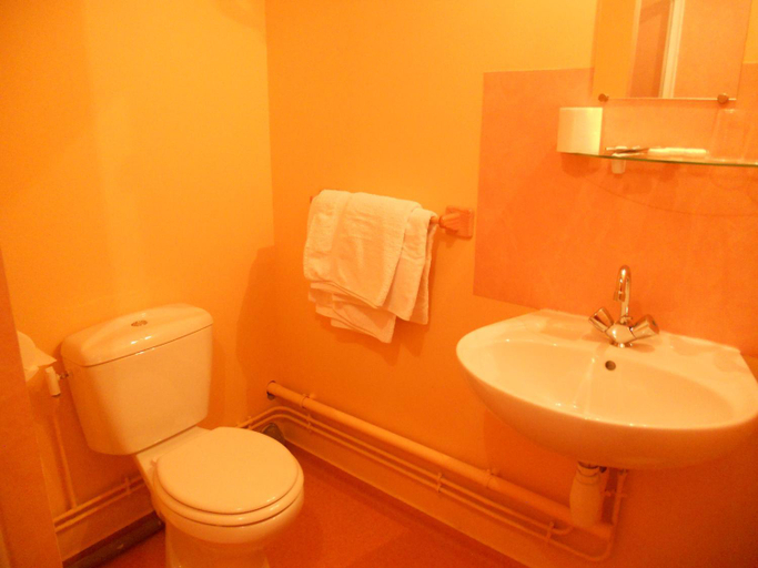 Bathroom 3