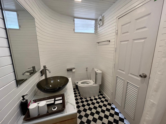 Bathroom 6