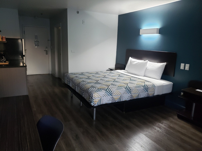 Bedroom 3, Studio 6 Suites Hesperia, CA – West Main Street – I-15, San Bernardino