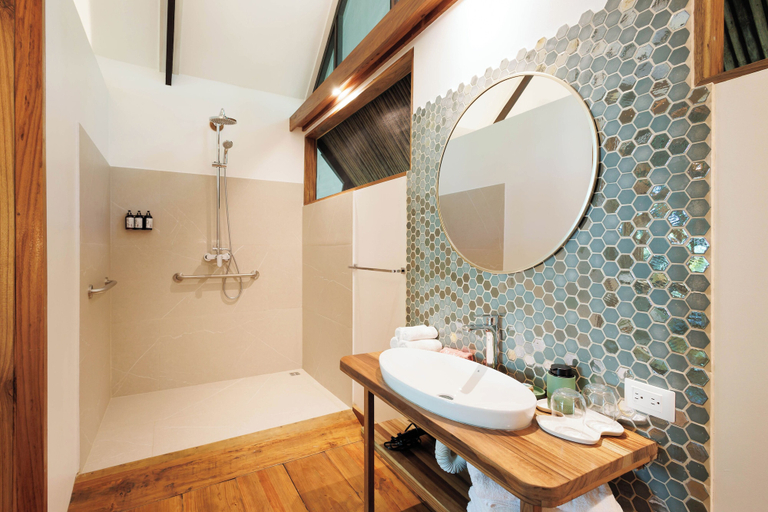 Bathroom 5, Almonds and Corals Boutique Hotel, Talamanca