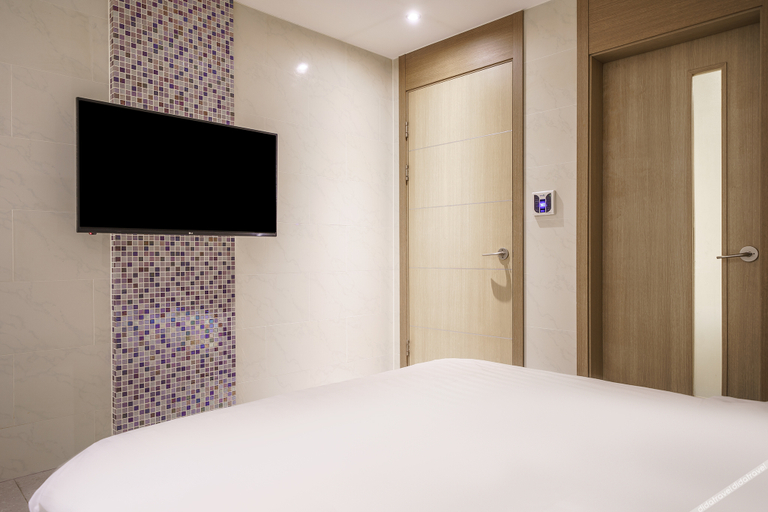 Bedroom 3, Sincheon Haru, Songpa