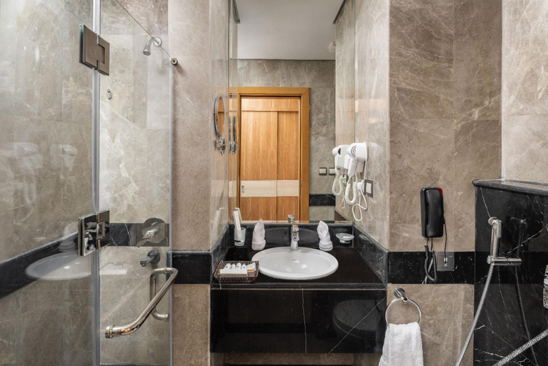 Bathroom 5, Roots Hotel, Makkah