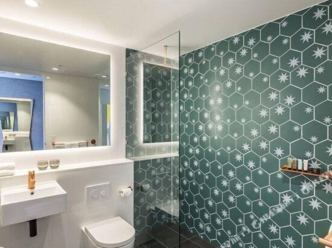 Bathroom 29