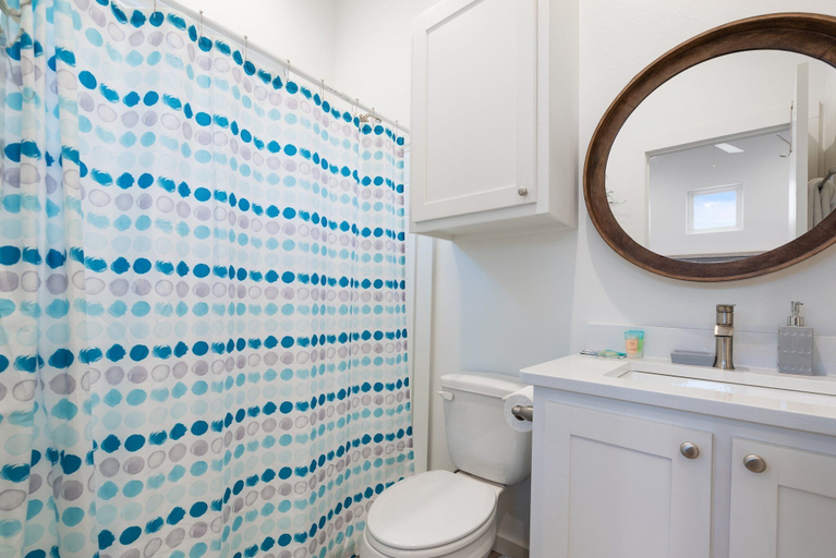 Bathroom 3, Beach to Bay - Ocean Views! Private Pool & Golf Cart Included, Nueces