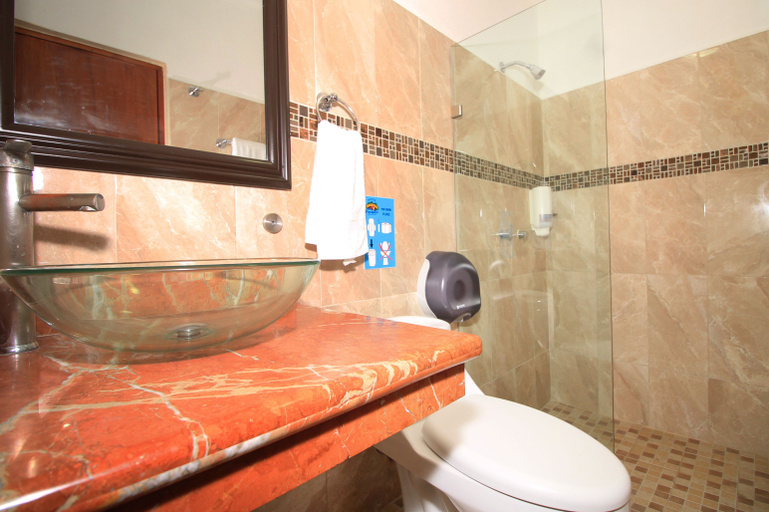 Bathroom 3, Papagayo Hotel Boutique, Cozumel