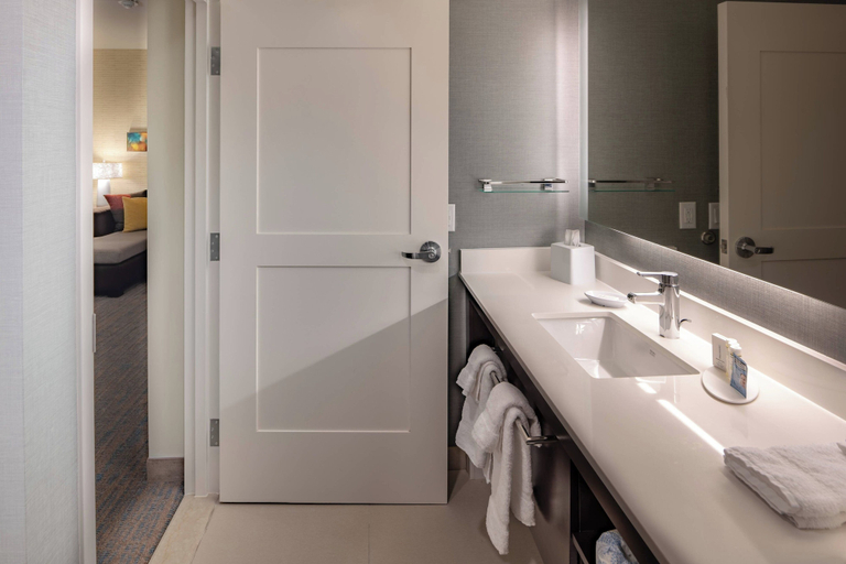 Bathroom 5, Residence Inn by Marriott Dallas at The Canyon, Dallas