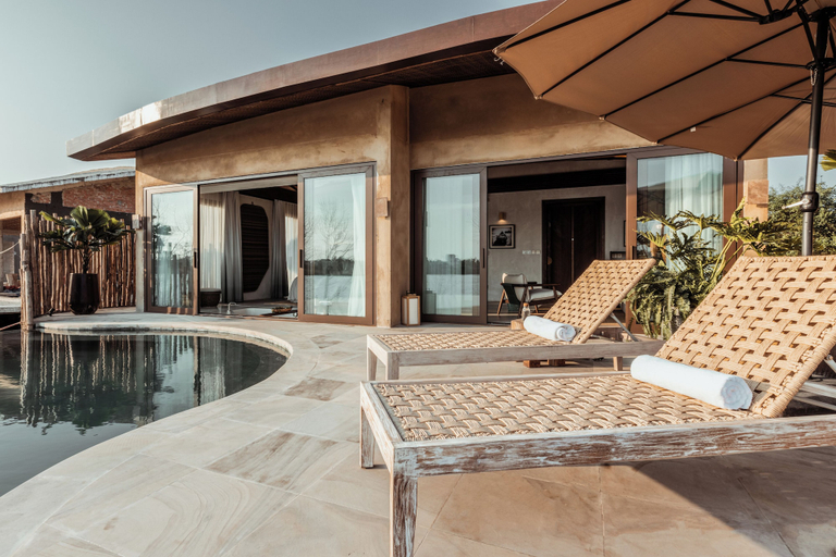 Swimming Pool 13