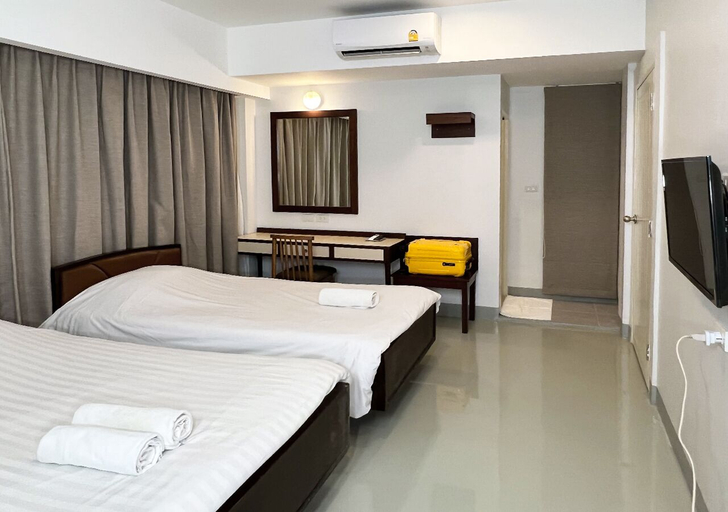Bedroom 3, Niagara Hotel, Bang Rak