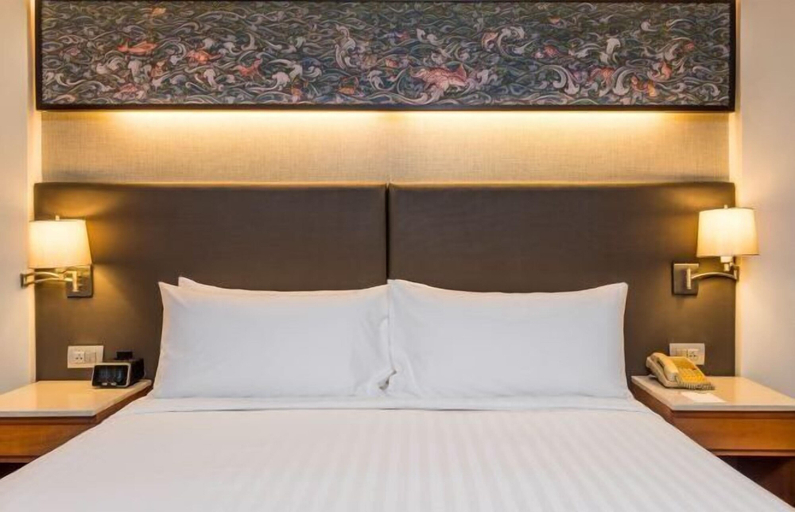 Bedroom 12