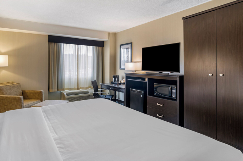 Bedroom 2, The Capitol Hotel, Kanawha