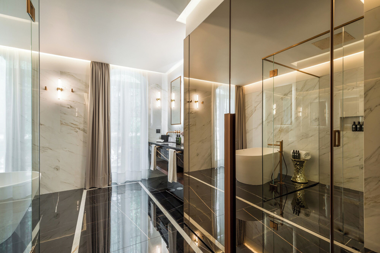 Bathroom 8